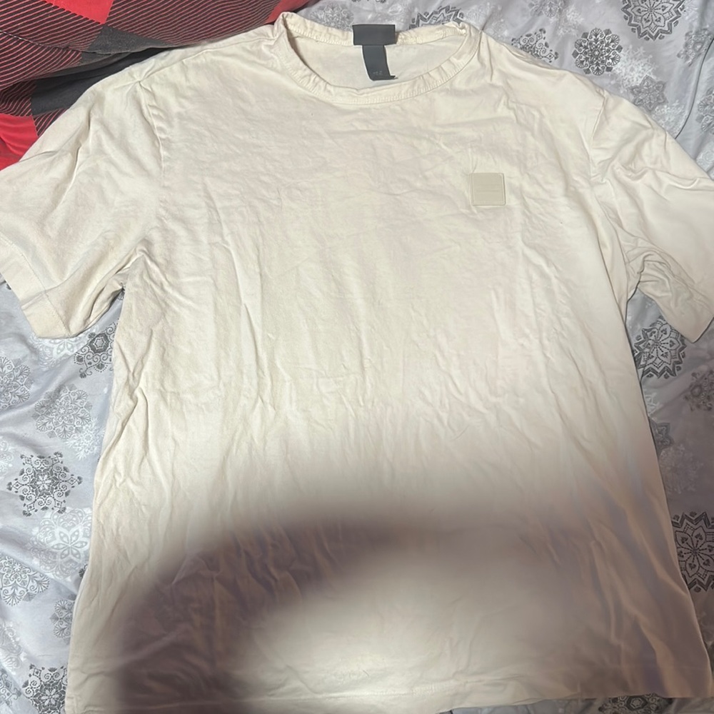 H&M crème colour tee